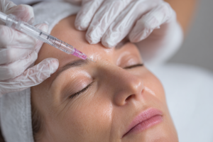 Baby botox: wat is baby botox en waarom kiezen steeds meer mensen hiervoor?